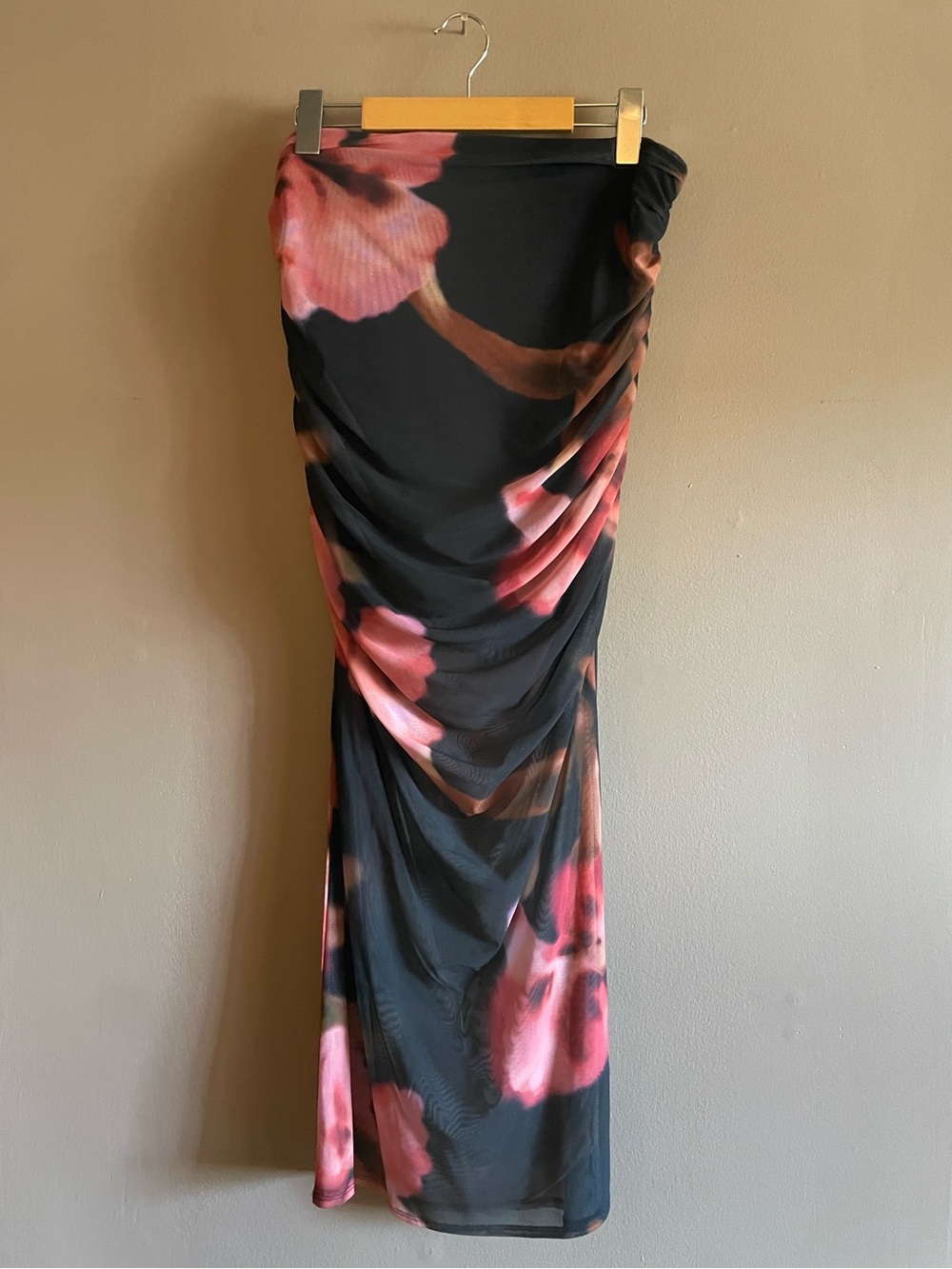 Dynamite Sheer Mesh Black Maxi Skirt with Pink Floral Print – Size Large EUC